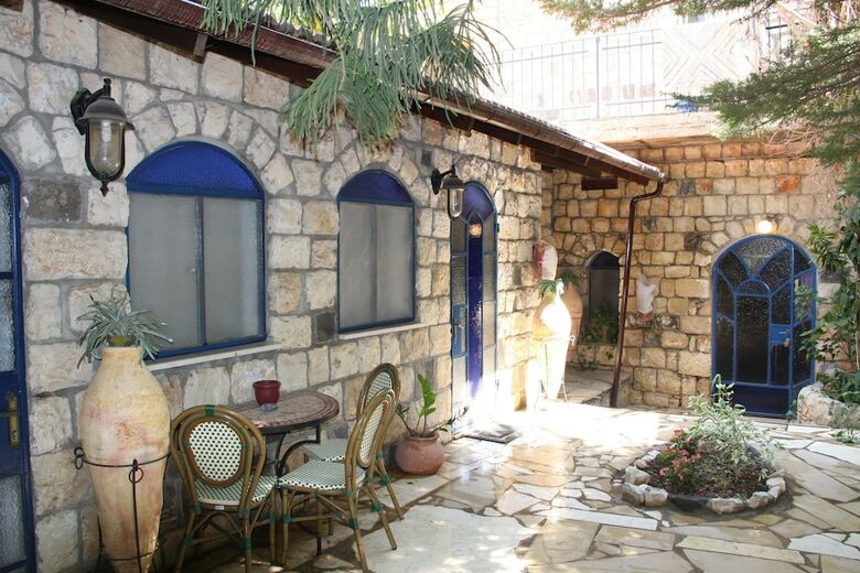 Hotel Pina Barosh Bnb