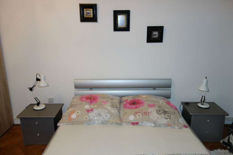 Tolstov-hotels Large 3 1/2 Room Apartment