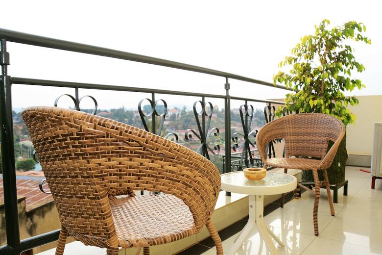 Five To Five Hotel