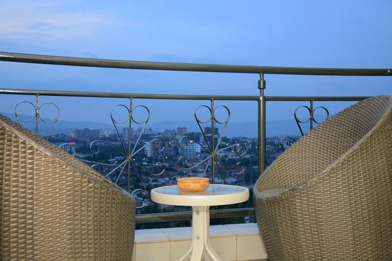 Five To Five Hotel