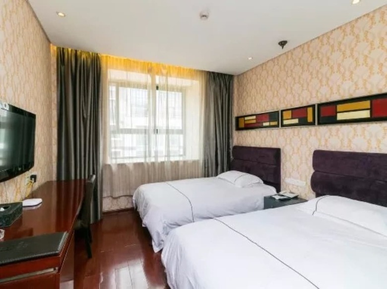 Yiwu Bai Heng Hotel
