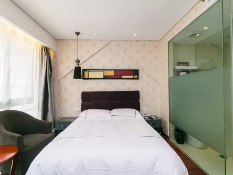Yiwu Bai Heng Hotel