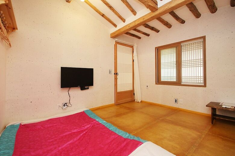 Hotel Jeonjuhanokvillage Sarangnamoo