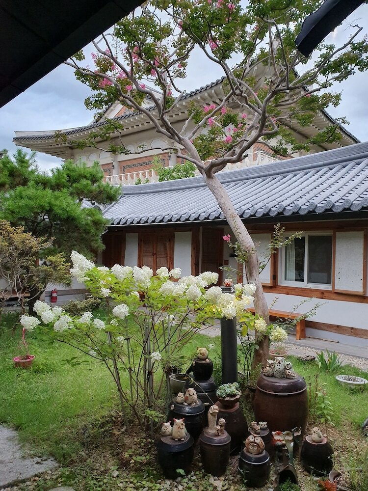 Hotel Jeonjuhanokvillage Sarangnamoo