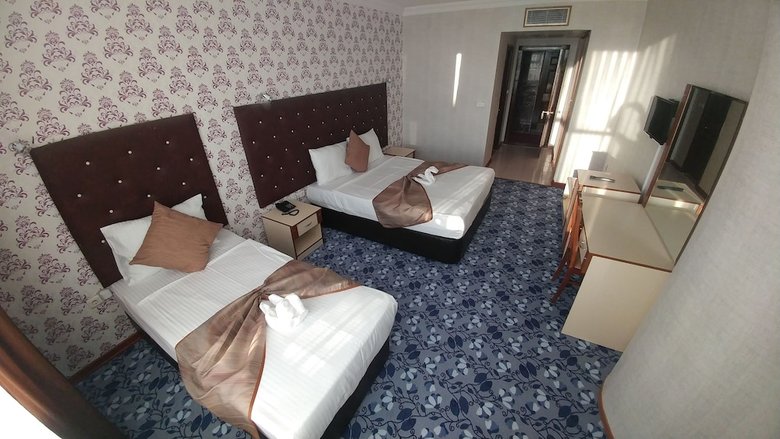Hotel Lacin Park