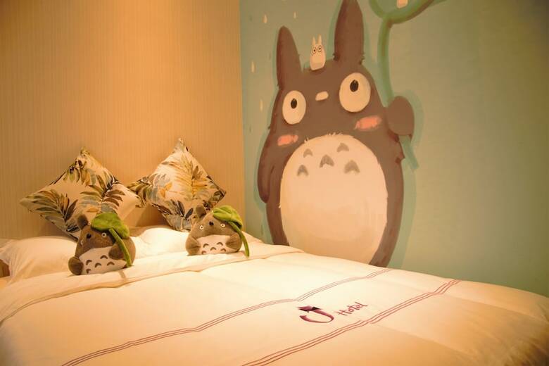 J Hotel
