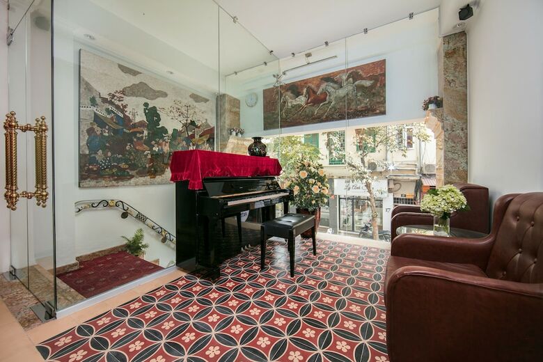 The Noble Swan Hotel & Spa