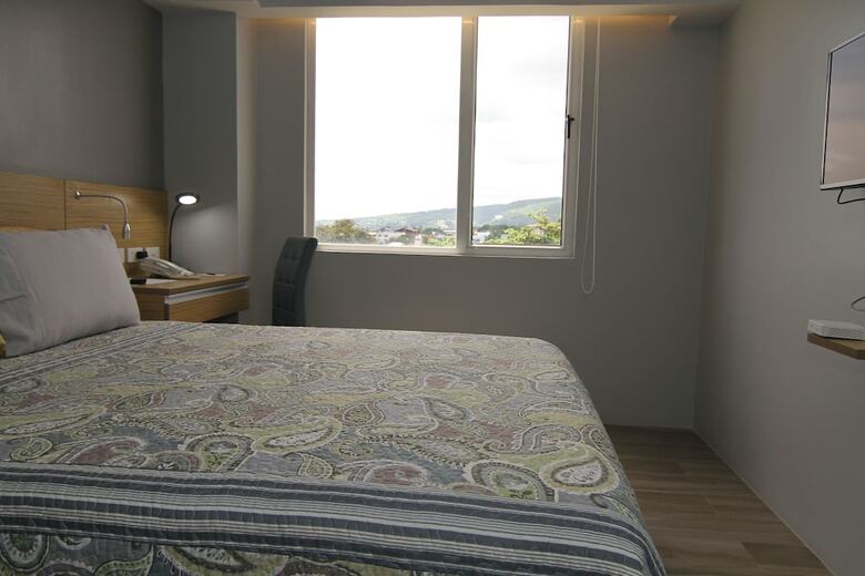 Cebu Hotel Plus
