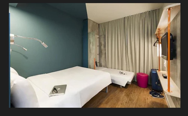 Hotel Ibis Budget Navegantes Itaja�