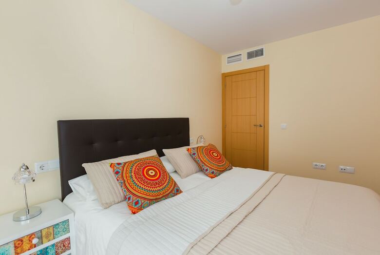 Apartamentos Sunhome Carlos Haya Flat