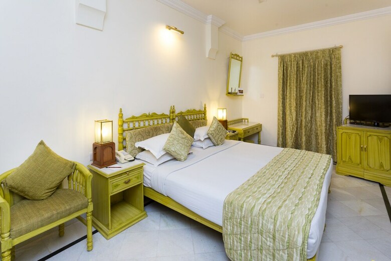 Garden Hotel