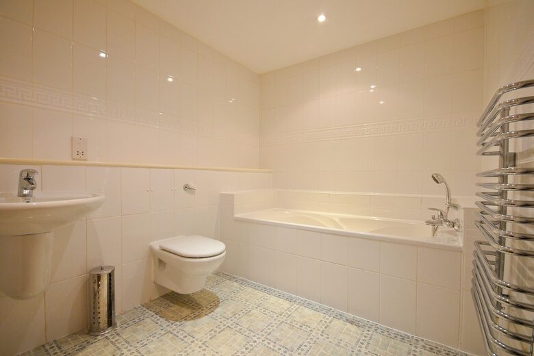 Town Or Country - Greenwich Apartments