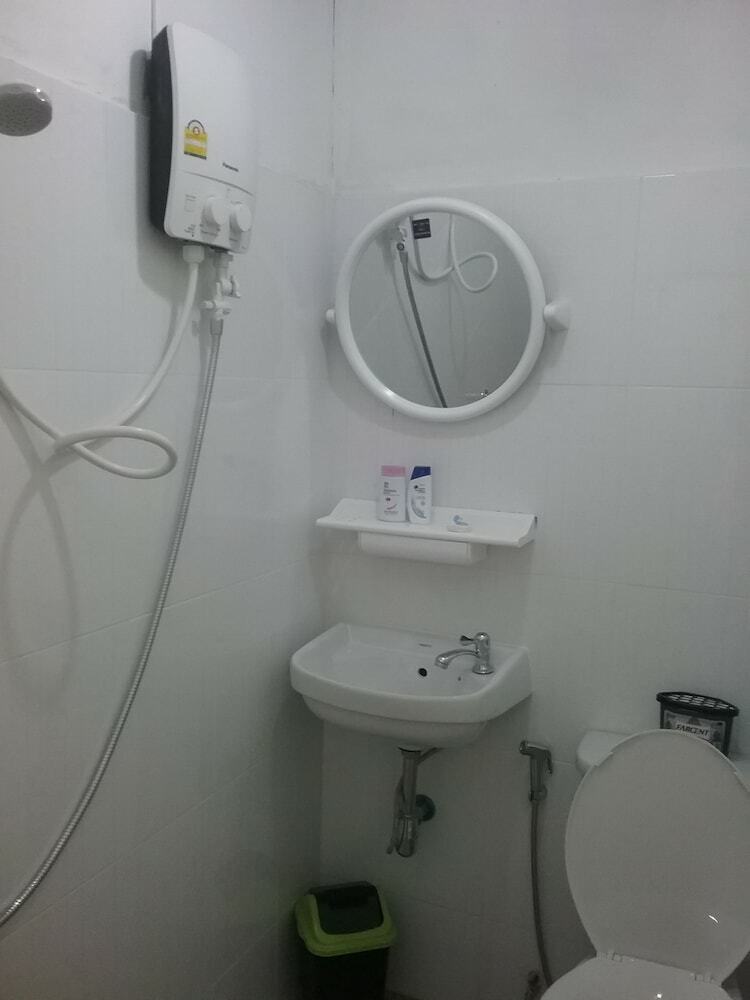 Hostal Danee Hostel