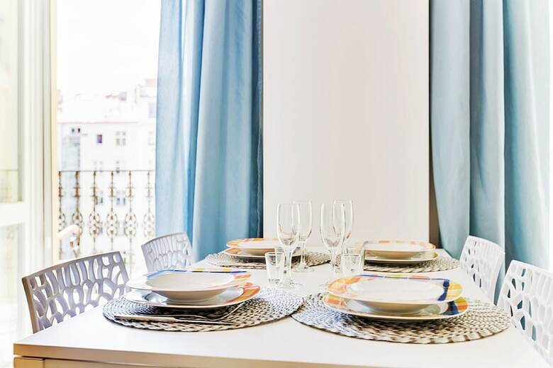 Charming Two-bedroom Apartment Next To The Emmaus Abbey