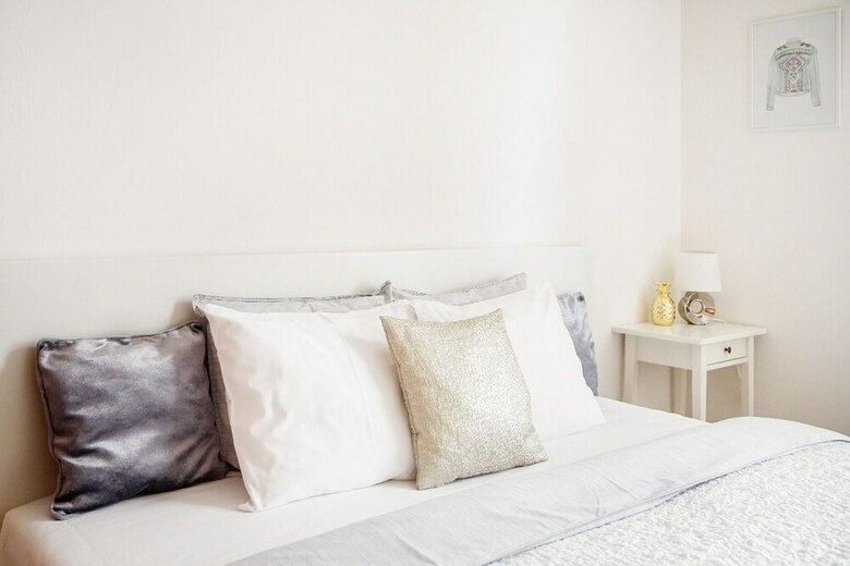 Charming Two-bedroom Apartment Next To The Emmaus Abbey