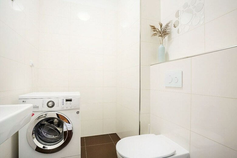 Charming Two-bedroom Apartment Next To The Emmaus Abbey