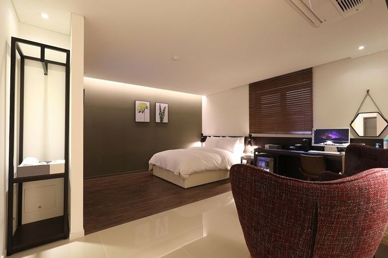 Suwon Saint Hotel