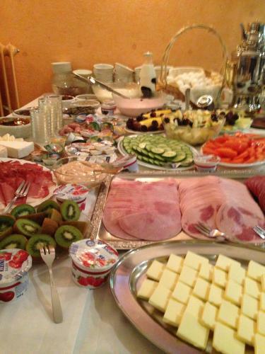 Hotel Holl Garni