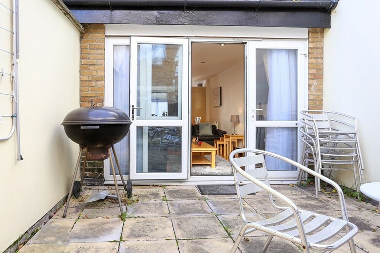 Spacious 4 Bedroom Home In East London