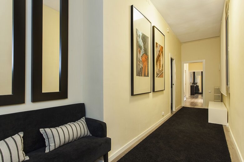 1309 - City Centre Apartment Terrace