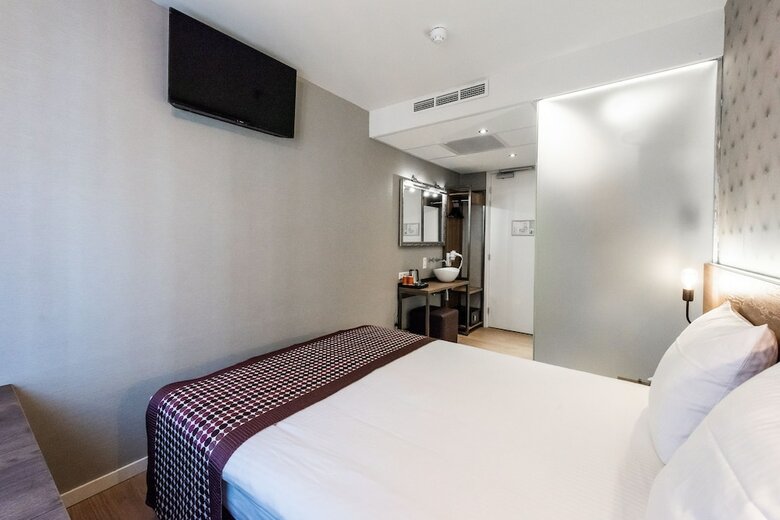 Melrose Hotel