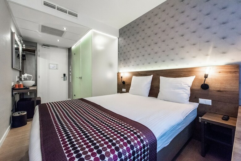 Melrose Hotel