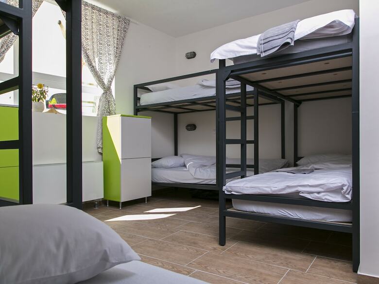 Hostal Varad Inn Hostel And Cafe