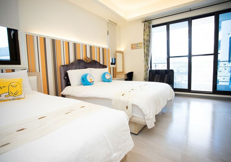 Hotel Happiness Is Coming (sunwater)