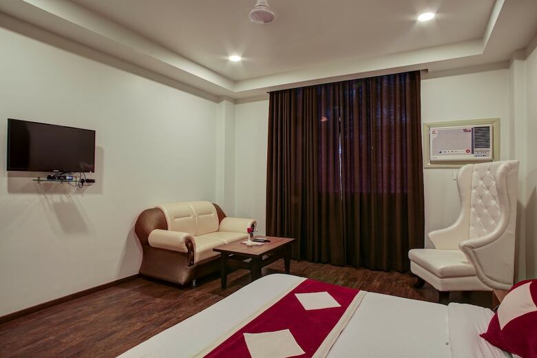 Hotel The Royal Krishna