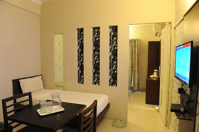 Hotel Greens Gate