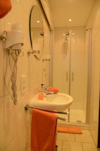 Hostal Weinhaus Gr�fen