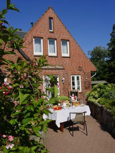 Hostal Pension Sturmm�we