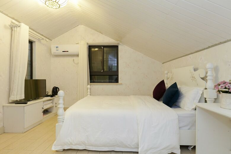 Bed & Breakfast Stay In Joy Xiaoyin Tongli