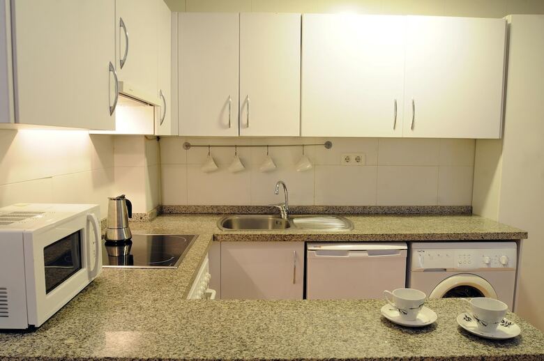 Apartamentos Plaza De F�lix S�enz City Center