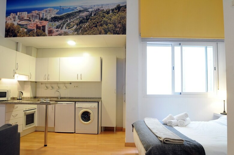 Apartamentos Plaza De F�lix S�enz City Center