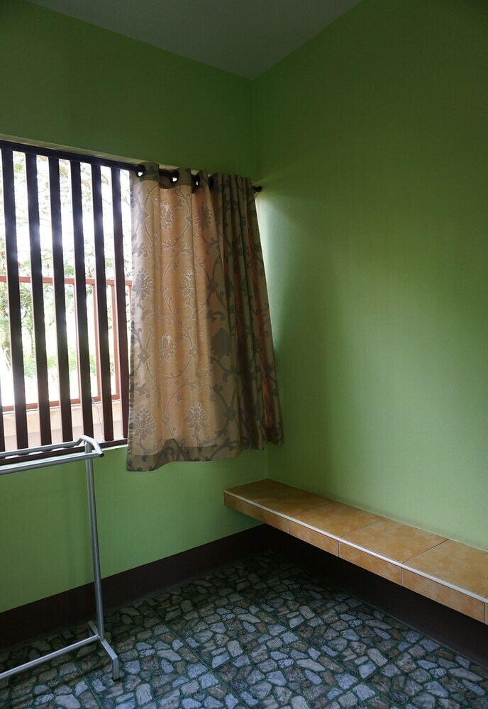 Hotel Kanoktid Place