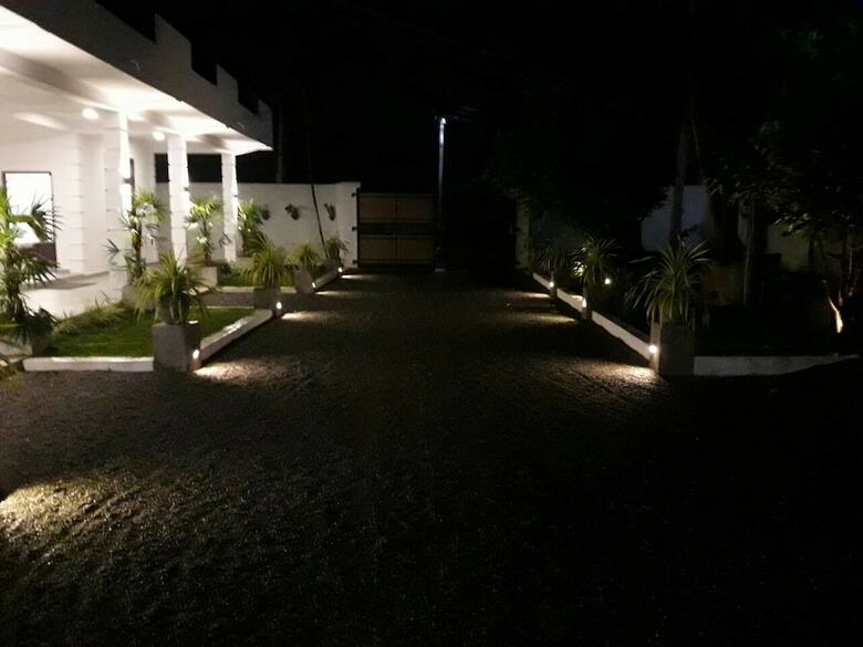 Hotel Airport Grand Holiday Home