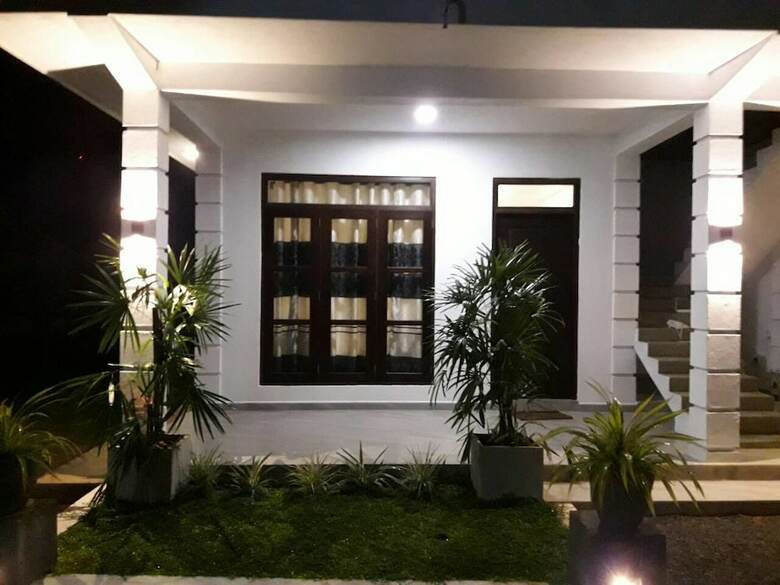 Hotel Airport Grand Holiday Home
