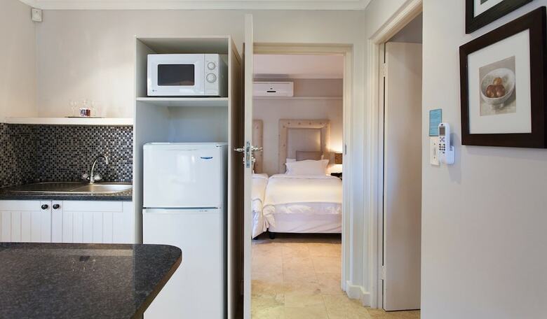 Hotel 5 Seasons Guest House