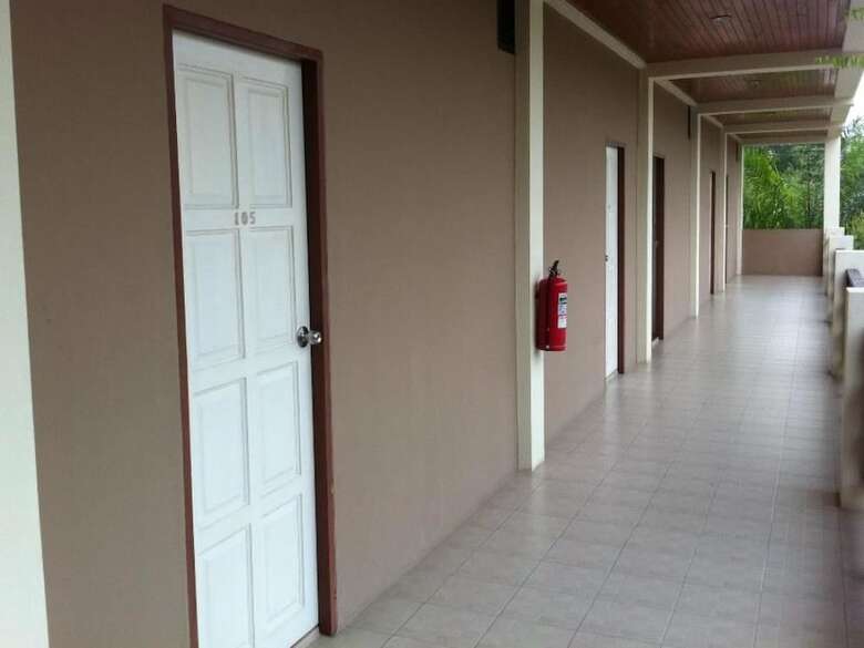 Hotel Baan Chomphu