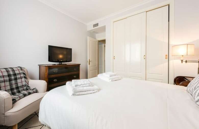 Apartamentos Alcal� City Center