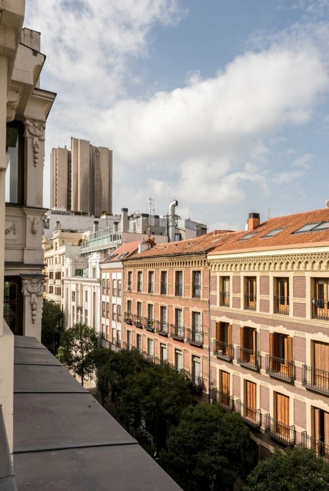 Apartamentos Alcal� City Center