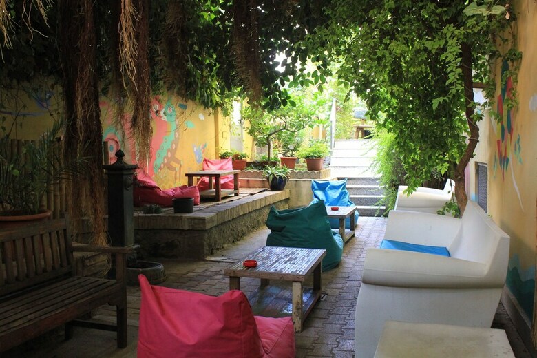 Hotel The Beehive