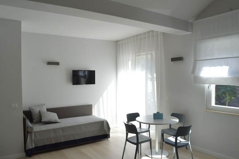 Hotel Trani Rent Rooms