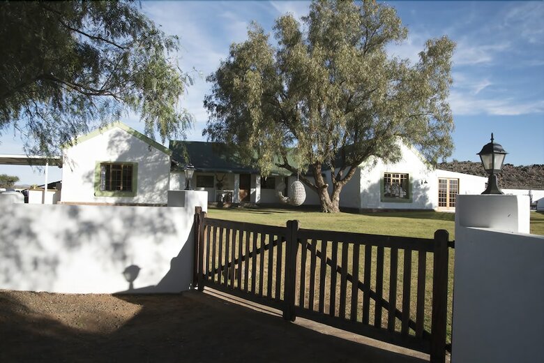 Hotel Sweetfontein Boutique Farm Lodge