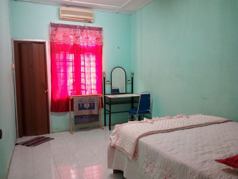 Shima Homestay