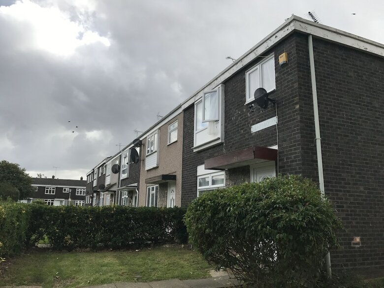 Apartamentos Nice 4 Bed Near Basildon Town Centre