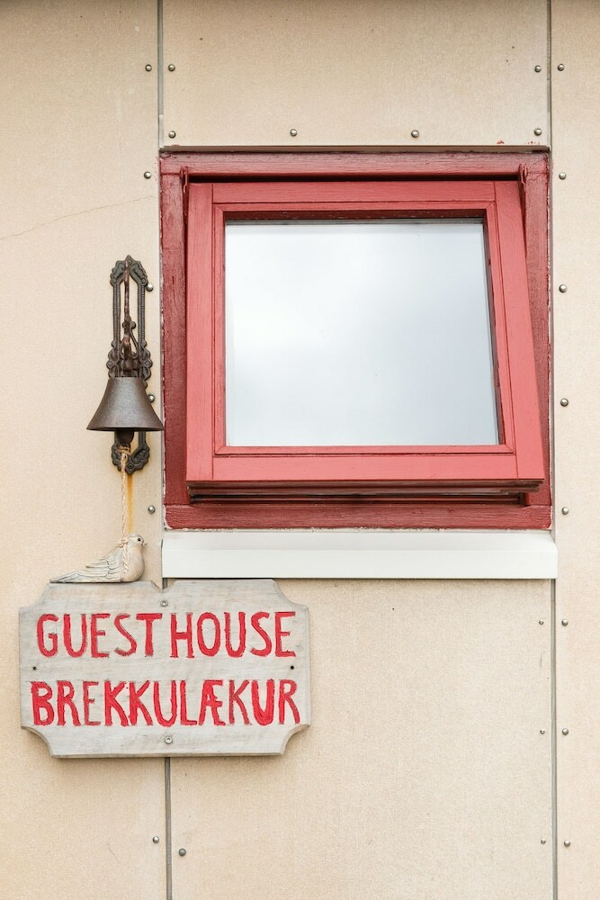 Hotel Brekkul�kur Guesthouse