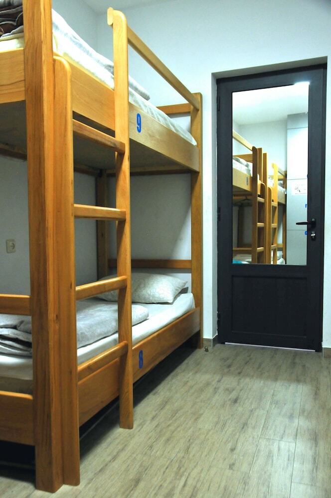Hostal Mga Hostel & Tours