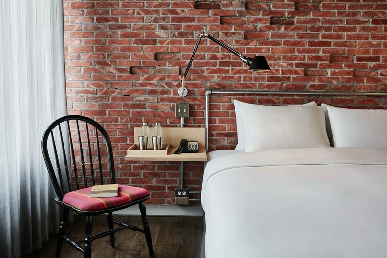 U.i.j Hotel & Hostel